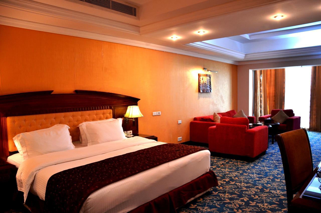 Basra International Hotel Exterior foto