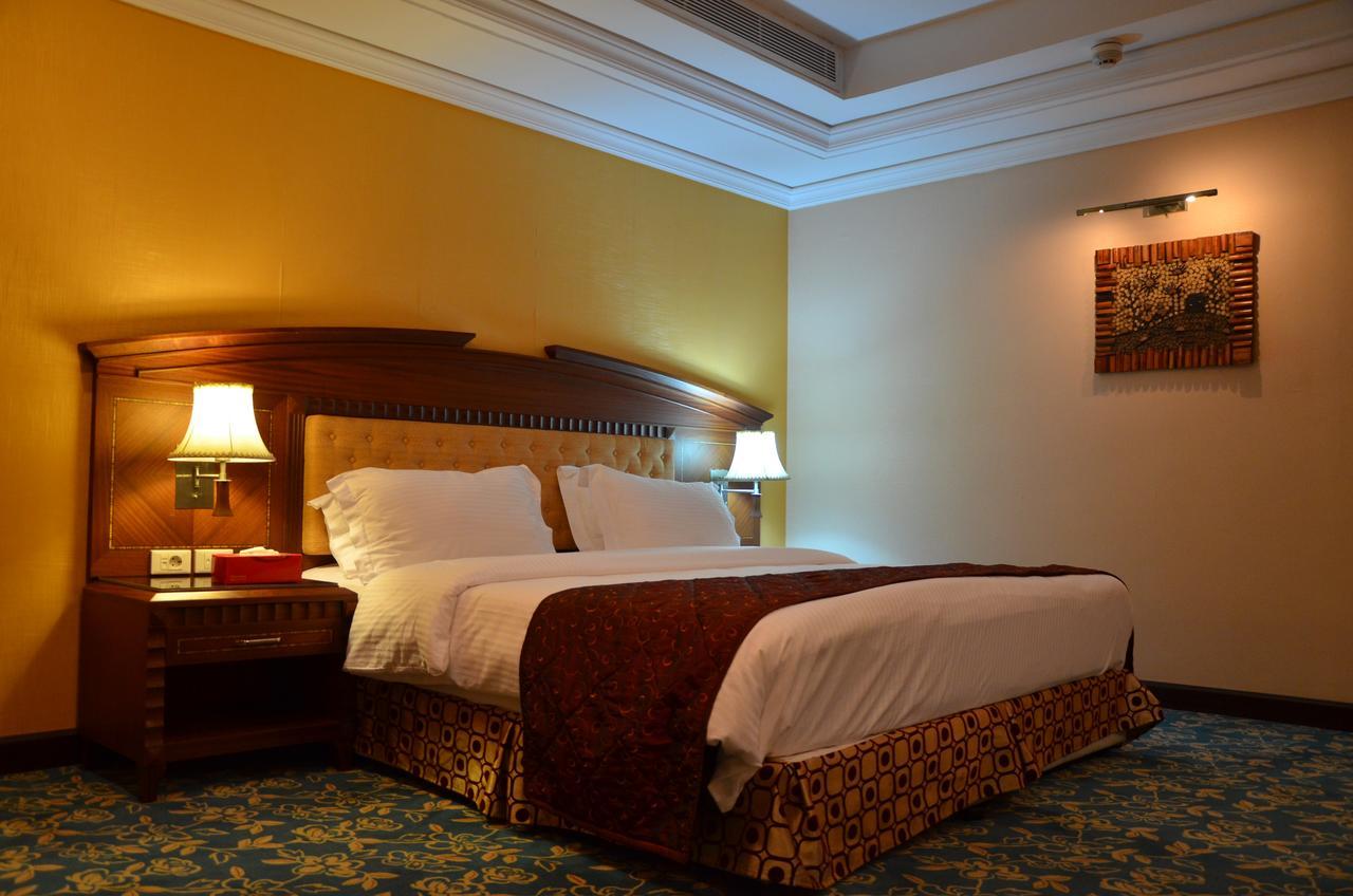 Basra International Hotel Exterior foto